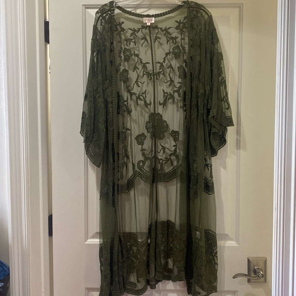 Green Sleeved Shawl